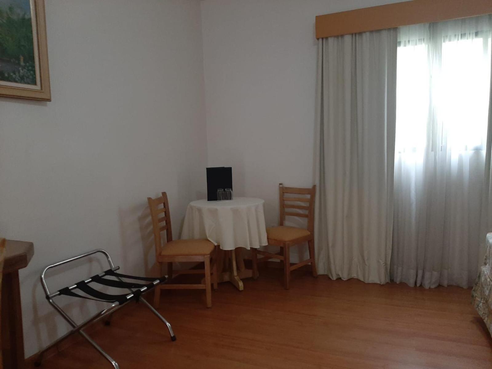 Paradies Hotel Express Жарину Экстерьер фото